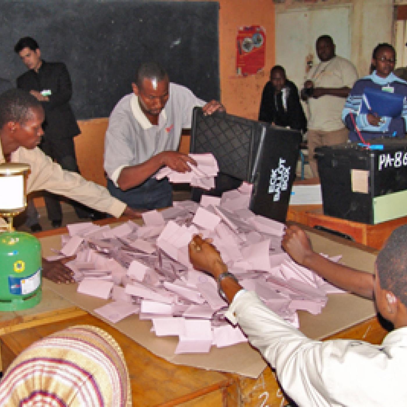 Counting votes in Kenya