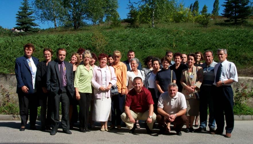 The first group of participants in the AEOBiH’s election course project in 2001 Courtesy Ernes Jusović